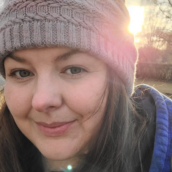 Meet your Posher, Jenifer - Picture 1 of 1